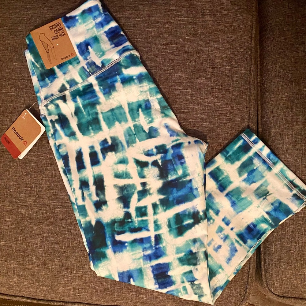 REEBOK - NWT Skinny High Rise Capri